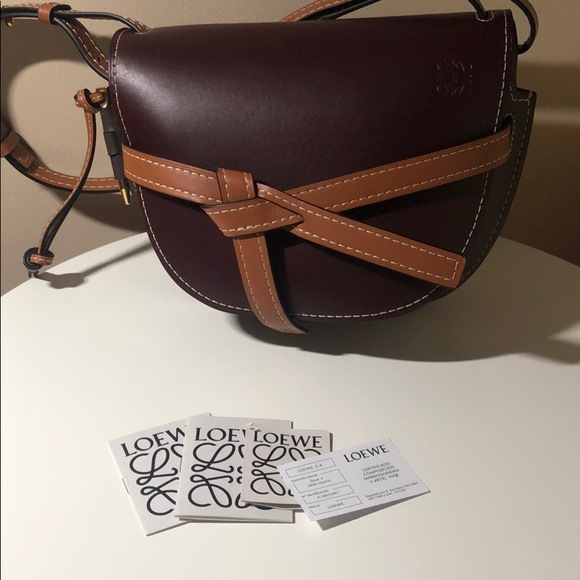 😍price 📉😍Loewe small gate crossbody - Picture 7 of 8
